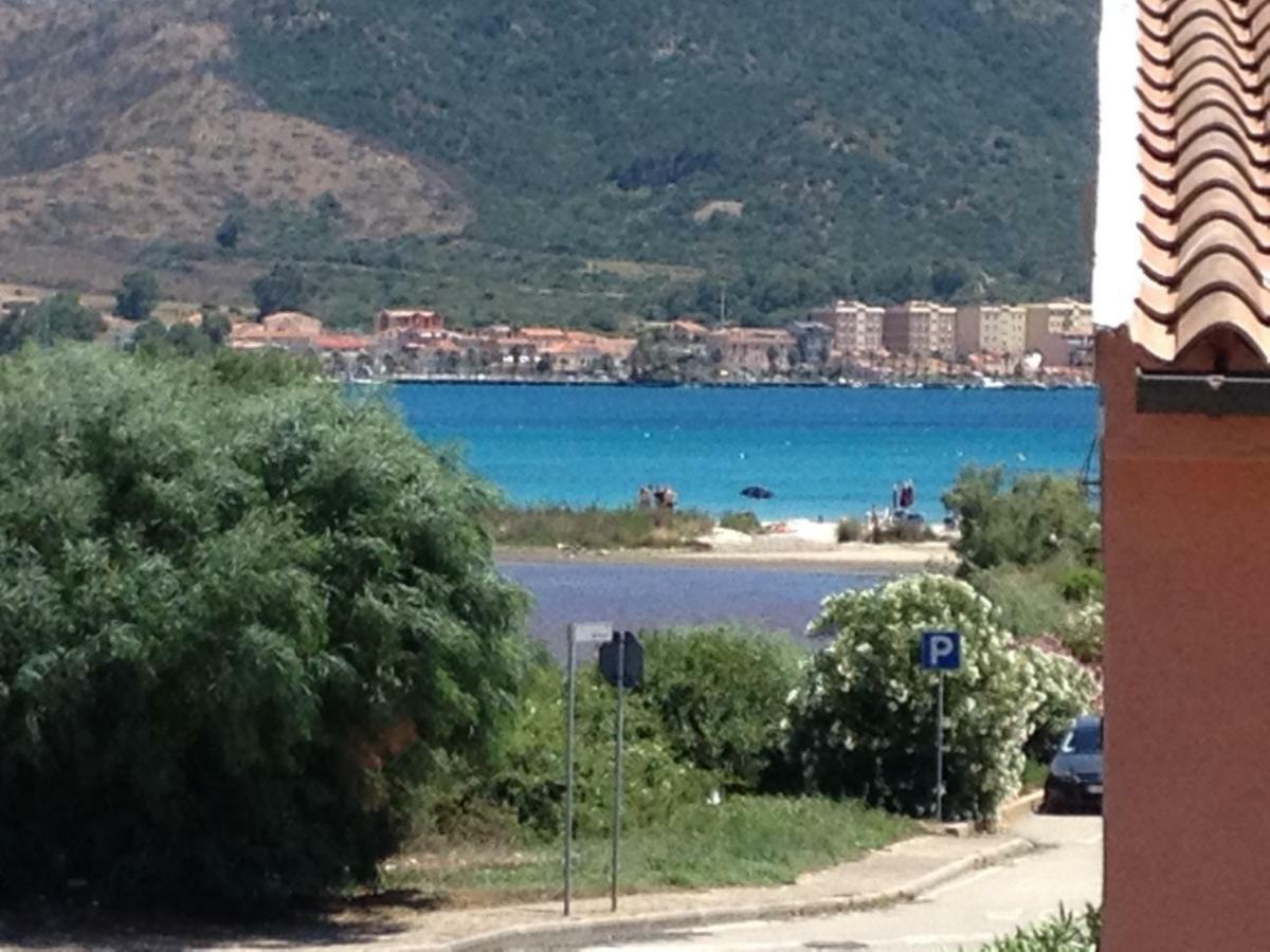 Appartamenti Le Primule Golfo Aranci Exterior photo